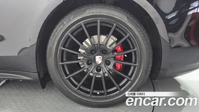 Porsche Panamera 2018 — Şəkil 11/30