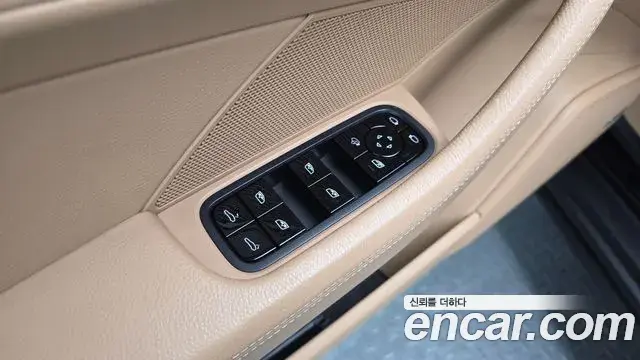 Porsche Panamera 2018 — Şəkil 8/30