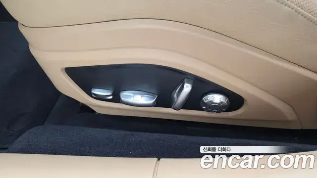 Porsche Panamera 2018 — Şəkil 9/30