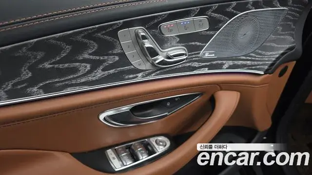 Mercedes-Benz AMG GT 2022 — ფოტო 14/20