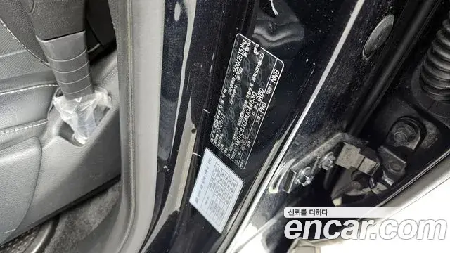 Genesis GV80 2021 — Photo 25/37