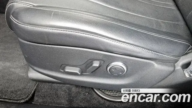 Genesis GV80 2021 — Photo 16/37