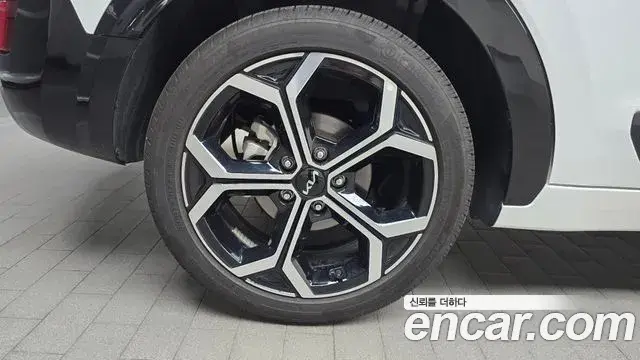 Kia Niro 2025 — Фото 5/20