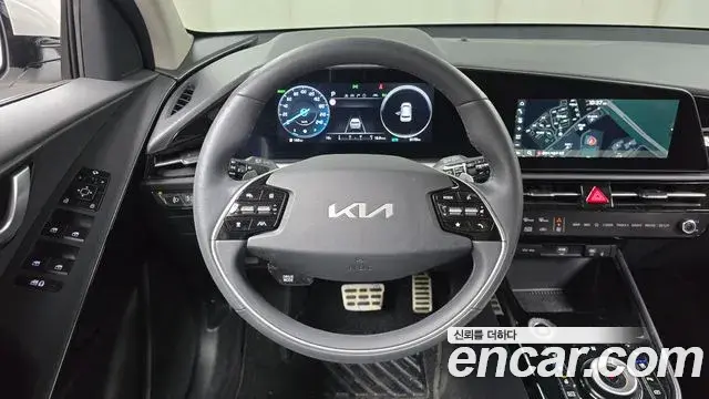 Kia Niro 2025 — Фото 13/20
