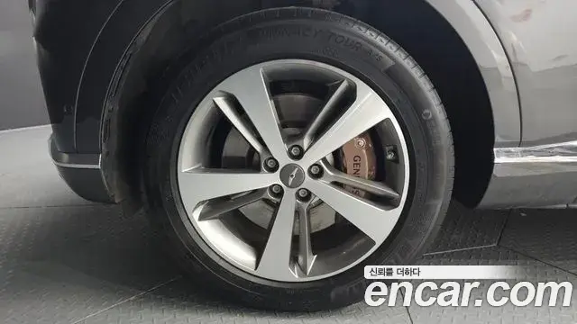 Genesis GV80 2023 — Photo 30/34
