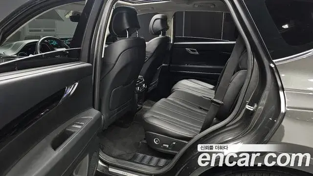 Genesis GV80 2023 — Photo 27/34