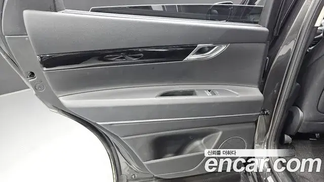 Genesis GV80 2023 — Photo 11/34