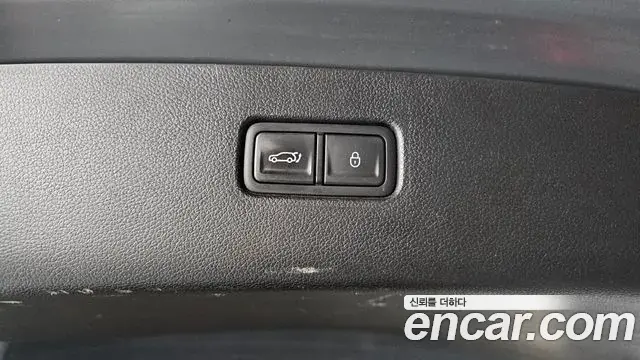 Genesis GV80 2023 — Photo 21/34