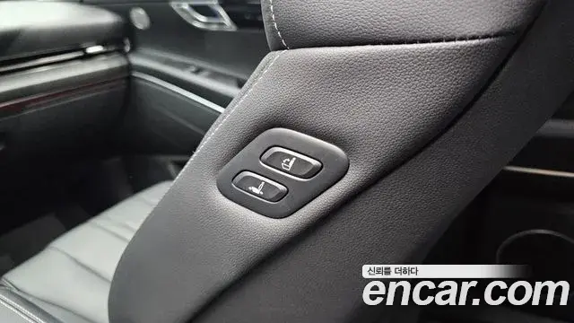 Genesis GV80 2023 — Photo 12/34