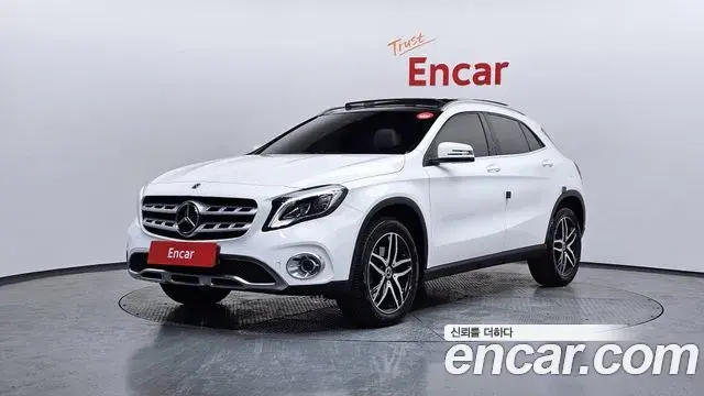 Mercedes-Benz GLA-Class 2019 — ფოტო 6/33