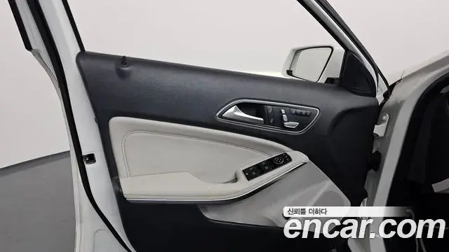 Mercedes-Benz GLA-Class 2019 — ფოტო 23/33