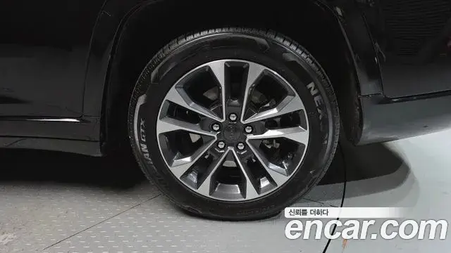 Jeep Grand Cherokee 2022 — ფოტო 12/32