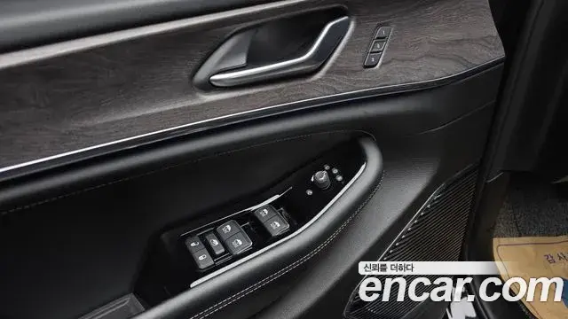 Jeep Grand Cherokee 2022 — ფოტო 5/32