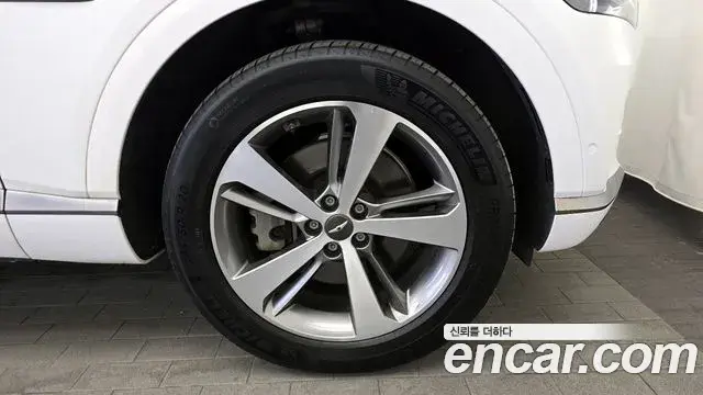 Genesis GV80 2021 — ფოტო 23/36