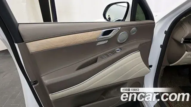Genesis GV80 2021 — ფოტო 15/36