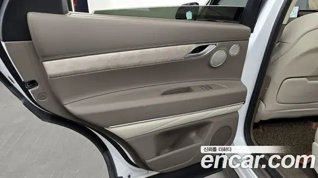 Genesis GV80 2021 — ფოტო 25/36