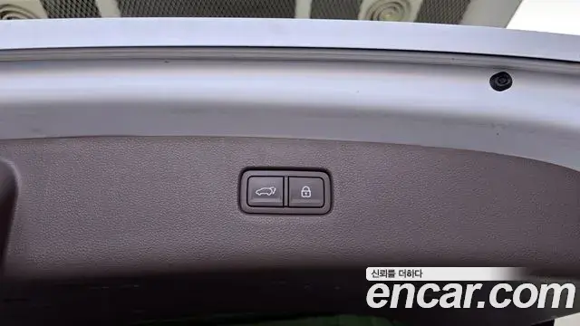 Genesis GV80 2021 — ფოტო 31/36