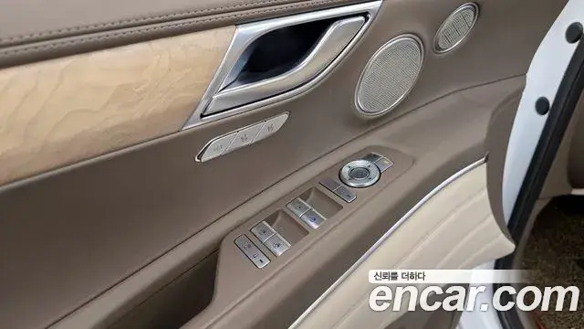 Genesis GV80 2021 — ფოტო 30/36