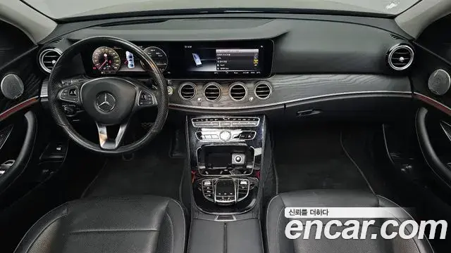 Mercedes-Benz E-Class 2018 — Şəkil 8/20