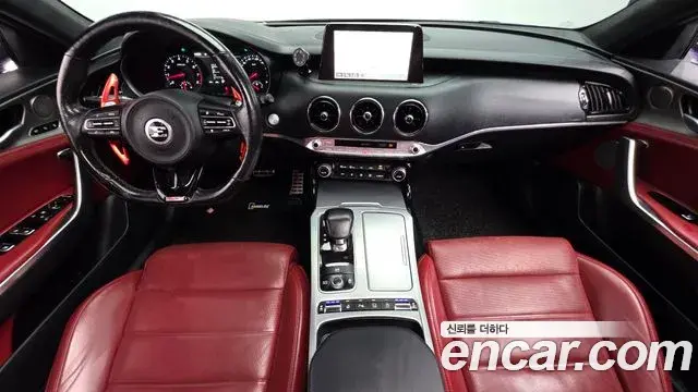 Kia Stinger 2019 — Photo 15/33