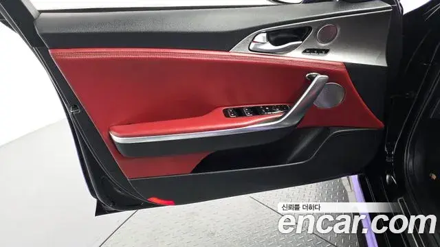 Kia Stinger 2019 — Photo 16/33