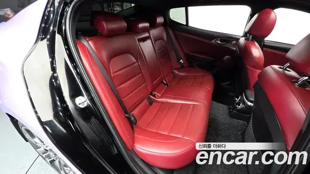 Kia Stinger 2019 — Photo 31/33