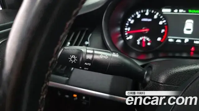 Kia Stinger 2019 — Photo 8/33