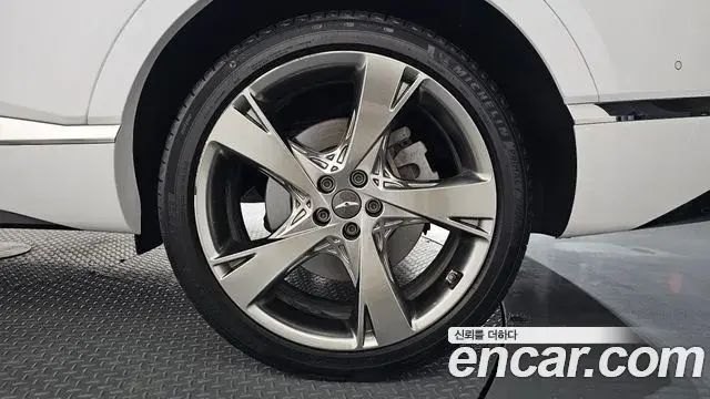 Genesis GV80 2020 — ფოტო 21/42