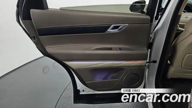 Genesis GV80 2020 — ფოტო 26/42