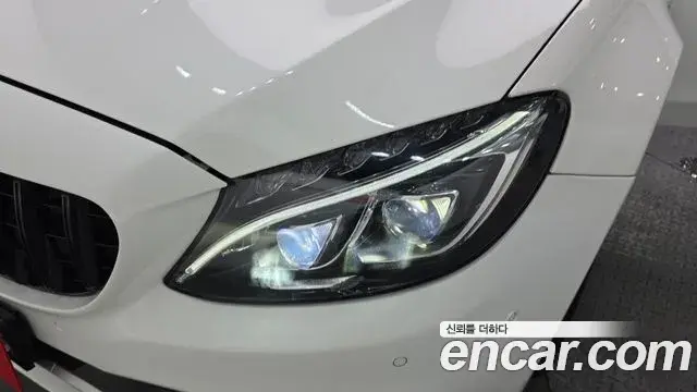 Mercedes-Benz C-Class 2018 — Şəkil 15/31
