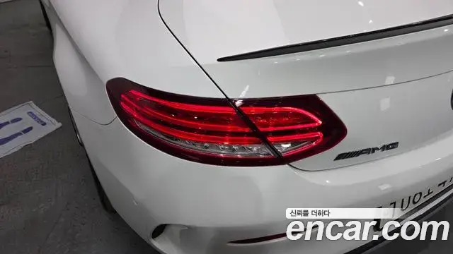 Mercedes-Benz C-Class 2018 — Şəkil 13/31