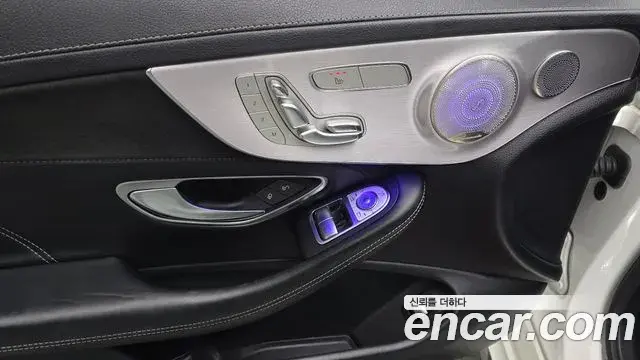 Mercedes-Benz C-Class 2018 — Şəkil 22/31