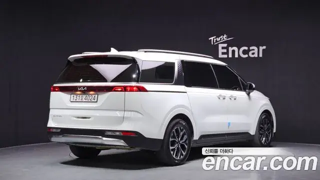 Kia Carnival 2022 — Photo 2/20