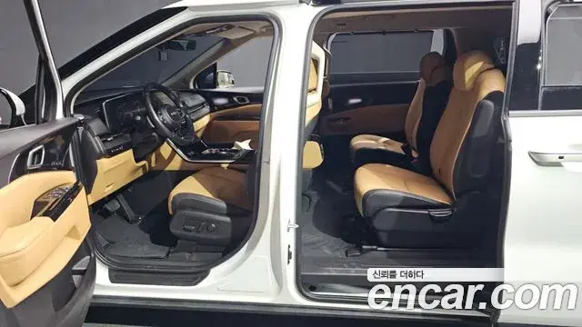 Kia Carnival 2022 — Photo 10/20