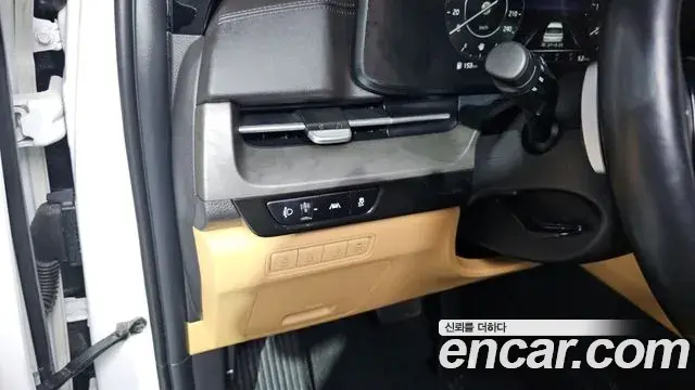 Kia Carnival 2022 — Photo 16/20