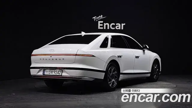 Hyundai Grandeur Hybrid 2024 — ფოტო 6/20