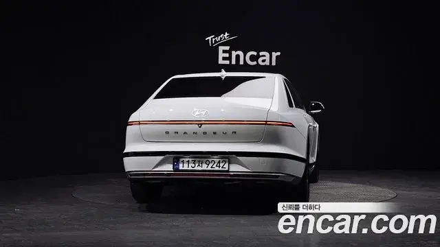 Hyundai Grandeur Hybrid 2024 — ფოტო 14/20
