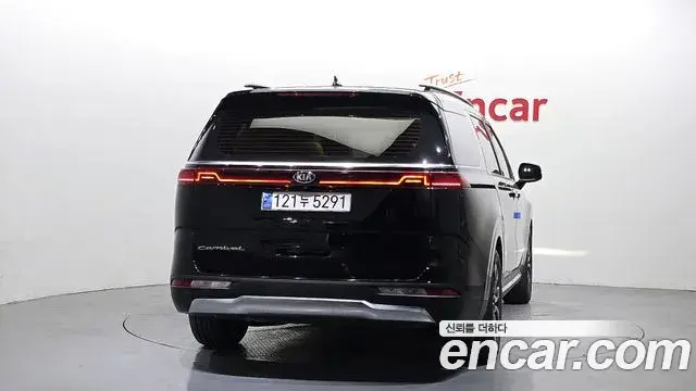 Kia Carnival 2021 — Фото 4/20