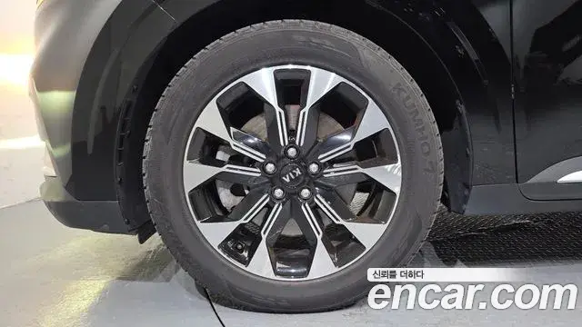 Kia Carnival 2021 — Фото 5/20