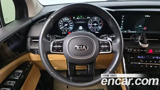 Kia Carnival 2021 — Фото 14/20