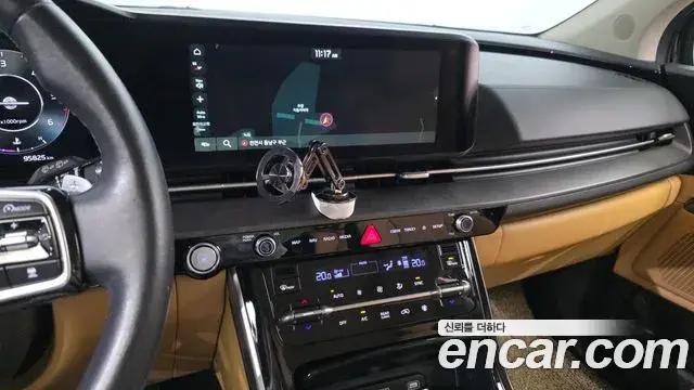 Kia Carnival 2021 — Фото 15/20