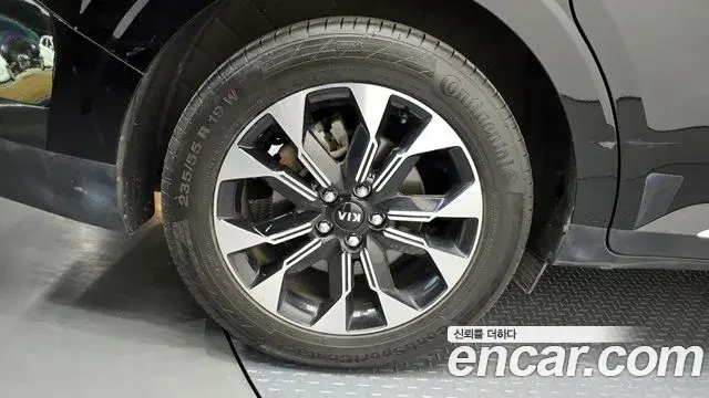 Kia Carnival 2021 — Фото 5/20