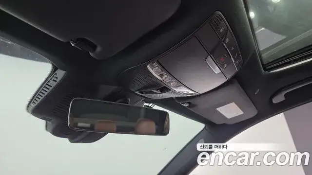 Mercedes-Benz E-Class 2022 — Photo 25/35