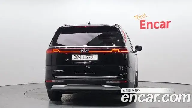 Kia Carnival 2023 — Photo 4/20