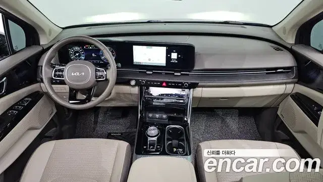 Kia Carnival 2023 — Photo 7/20