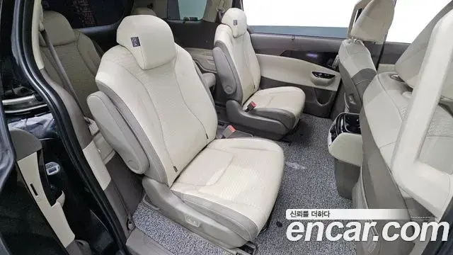 Kia Carnival 2023 — Photo 11/20