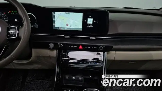 Kia Carnival 2023 — Photo 13/20