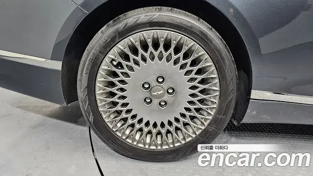 Genesis G80 2020 — Photo 13/30