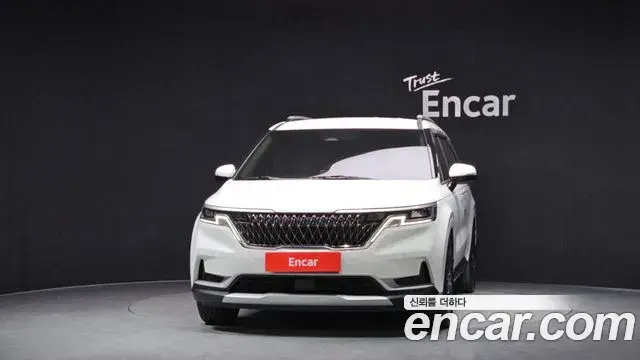 Kia Carnival 2022 — ფოტო 3/20