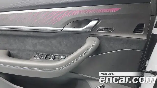 Renault Samsung Grand Koleos 2024 — Photo 18/31